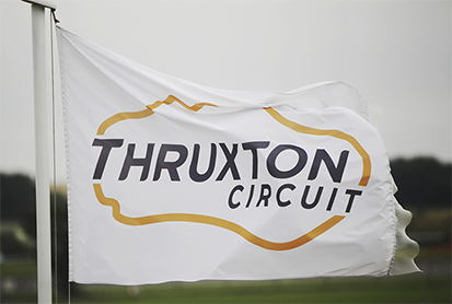 Thruxton circuit flag