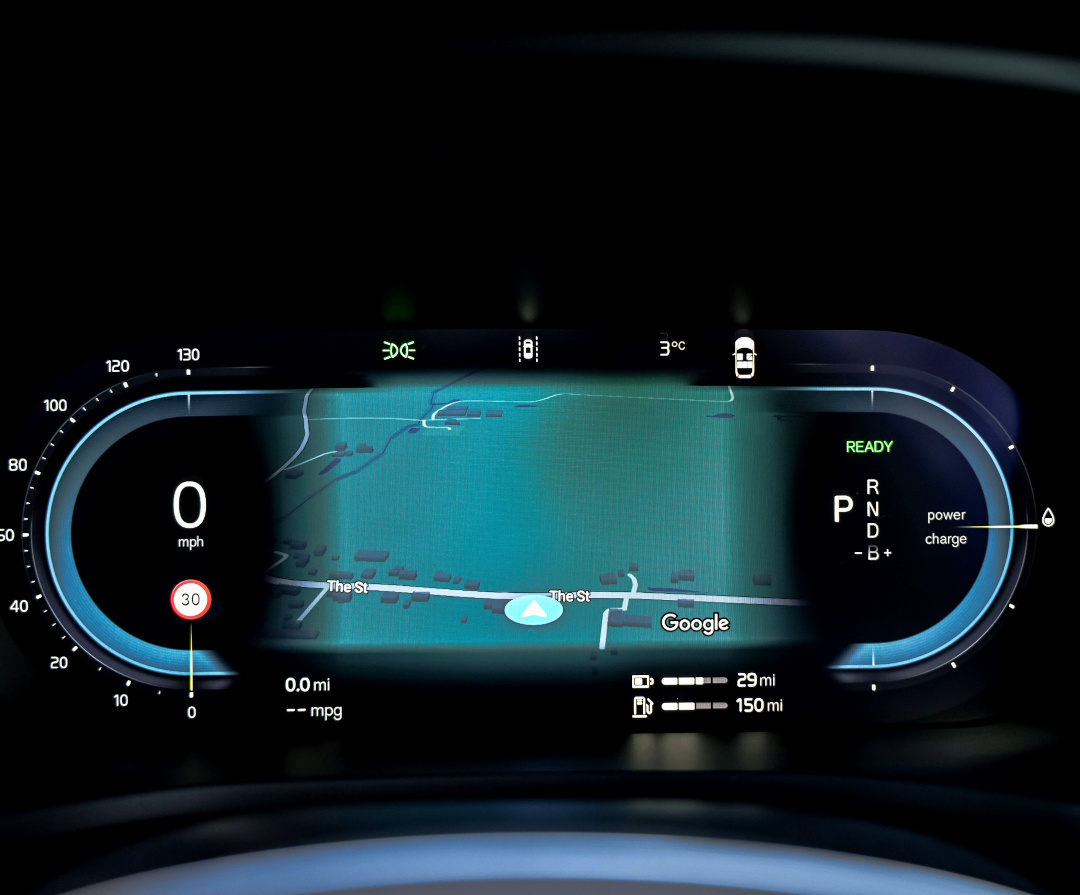 1. 346988_Volvo_V60_T8_Plug-in_Hybrid_Ultra